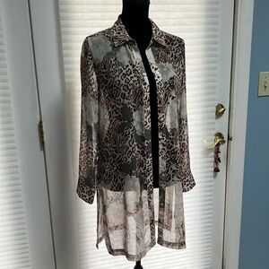 Chico’s 1 Poised Bloom Sheer Tunic Top Button Front Collared Side Slits Brown